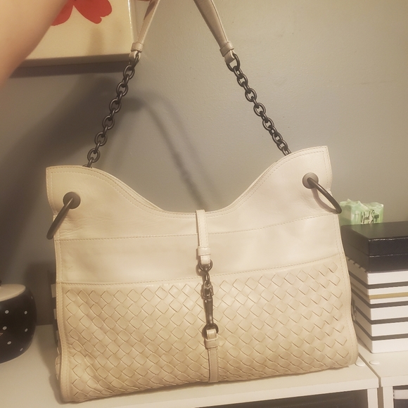 COPY - Cream Bottega Shoulder Bag - Picture 1 of 7